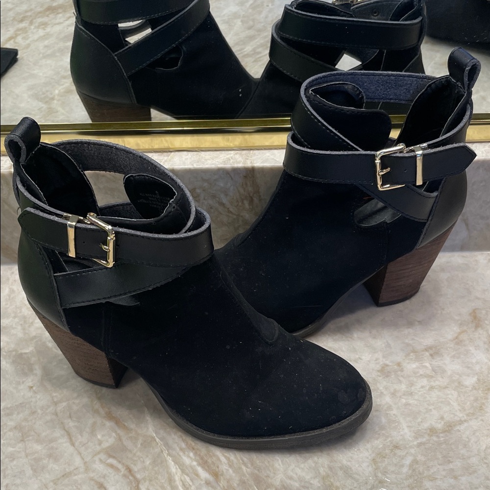 Target Black Ankle Booties with Buckle! SIZE: 6!